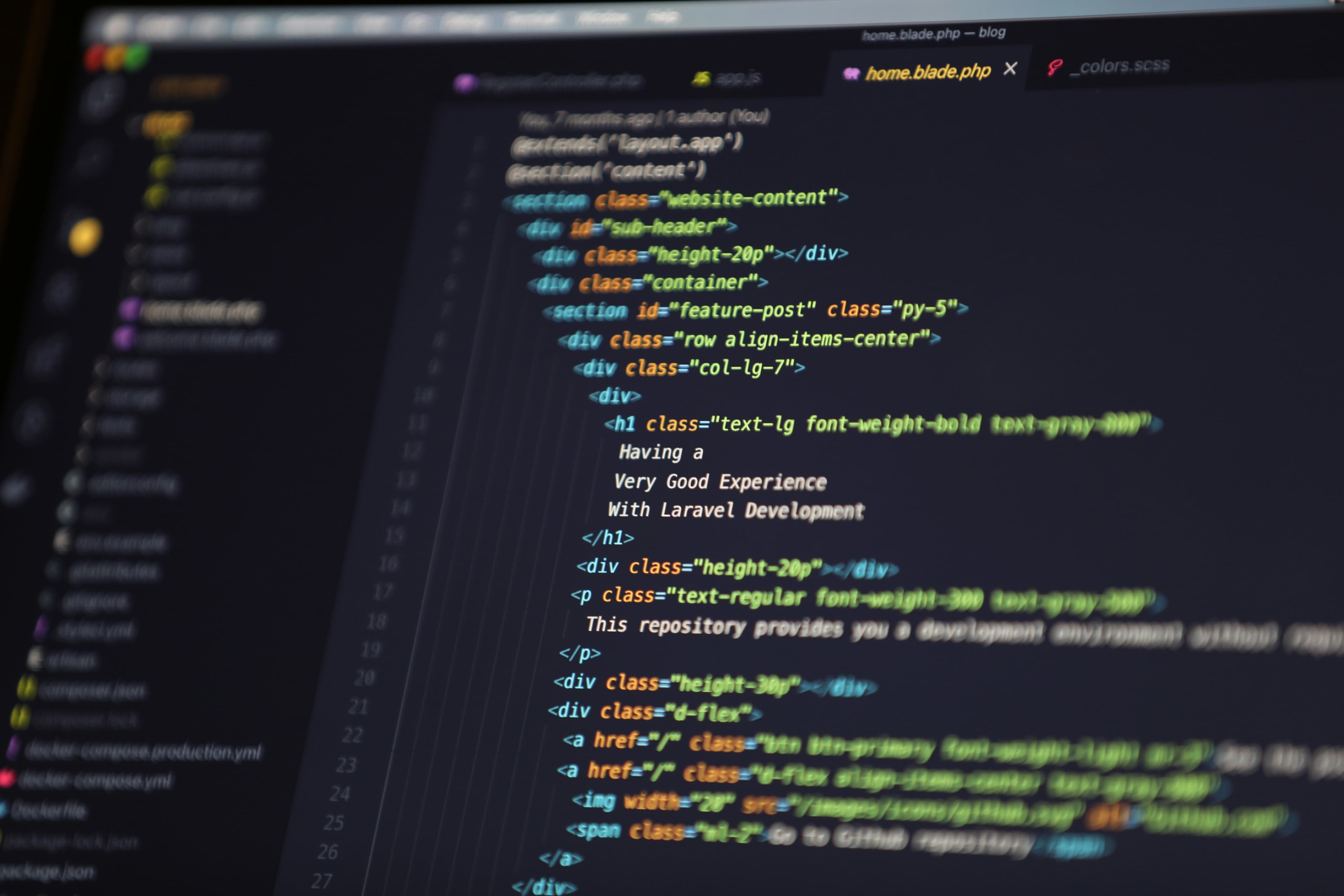 Master the fundamental principles that separate maintainable, scalable software from tangled spaghetti code. An interactive exploration of cohesion and coupling with modern examples.